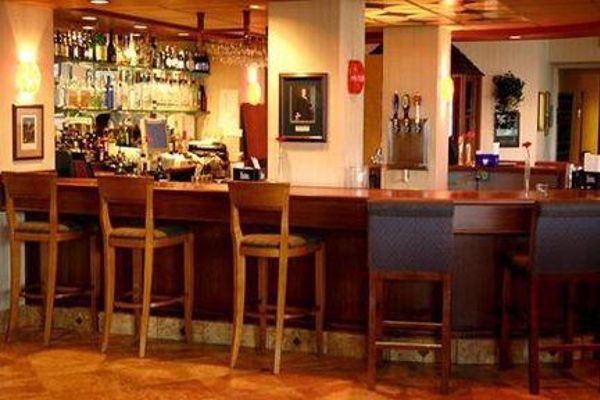 THE AVALON HOTEL (Erie)